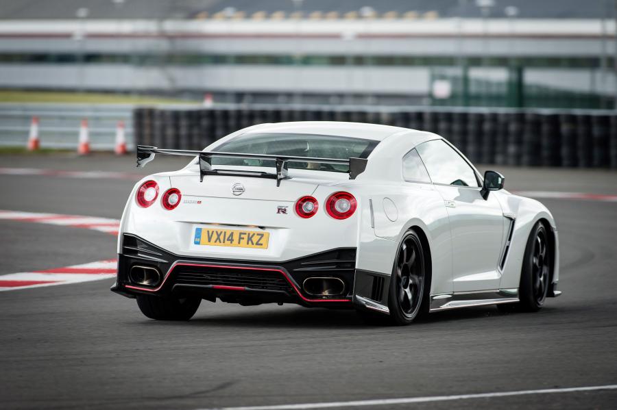  Nissan GT-R by Nismo 2014 года  (фото 29 из 46)